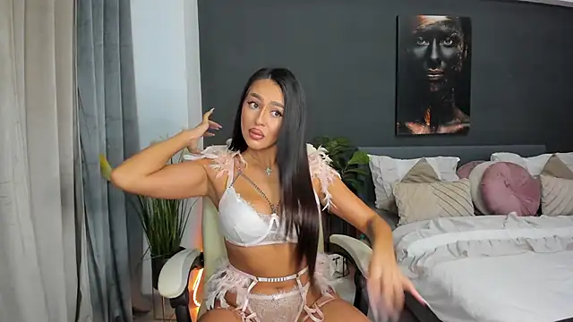 Sonia  Rey online show from 10/10/25, 05:17