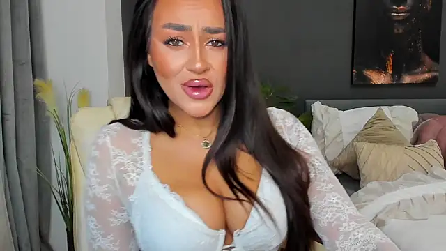 Sonia  Rey online show from 03/31/26, 05:41