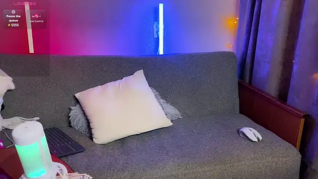 Snapshot of Adam_misti chatting on 12/19/24, 02:57 Adam misti online show from 12/19/24, 02:57