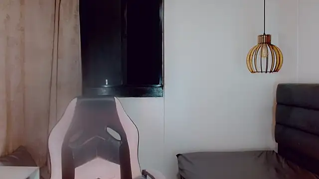 Oriana braom online show from 01/28/25, 01:39