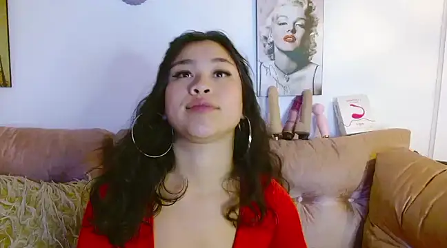 Snapshot of hinataleecs chatting on 02/05/25, 07:29 hinataleecs online show from 02/05/25, 07:29