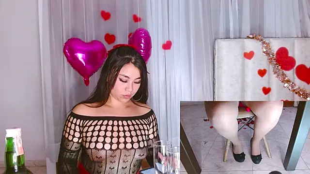 Snapshot of hinataleecs chatting on 02/15/25, 05:19 hinataleecs online show from 02/15/25, 05:19