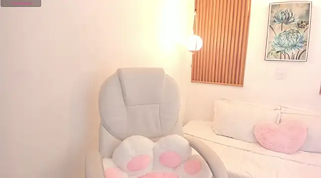 Snapshot of smallgiant27 chatting on 03/16/25, 07:59 smallgiant27 online show from 03/16/25, 07:59