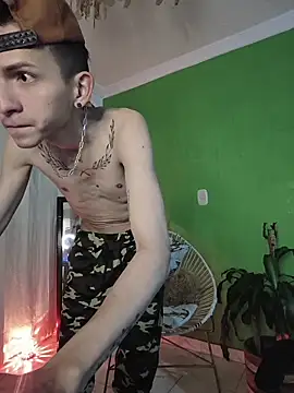 smallgiant27 online show from 04/19/26, 08:46