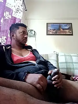 Mmm992170 online show from 12/23/25, 04:43