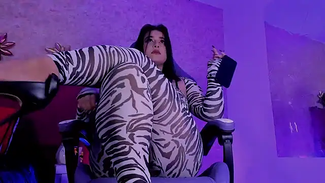 Snapshot of LorenaStevens chatting on 10/08/25, 01:20 LorenaStevens online show from 10/08/25, 01:20