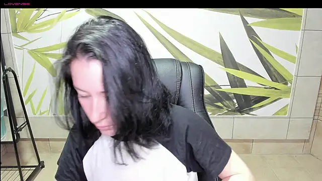 adell berry online show from 09/27/25, 02:16