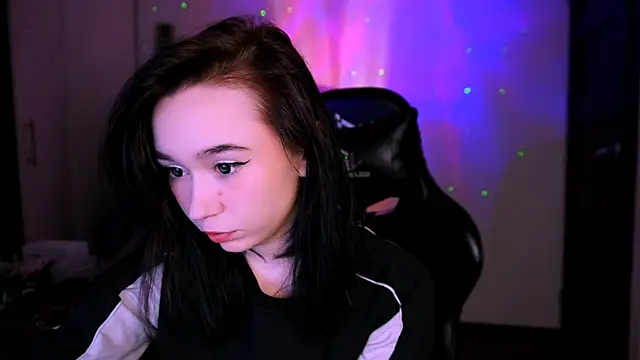 Snapshot of Kimiko__ chatting on 01/26/25, 10:57 Kimiko online show from 01/26/25, 10:57