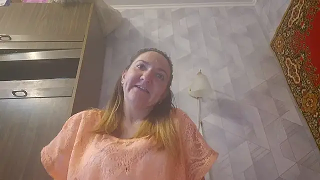 EstrellaWalters online show from 05/16/26, 08:55