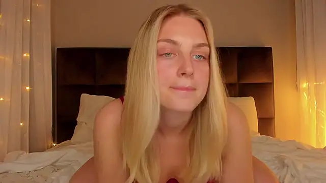 Snapshot of pretty_girlnextdoor chatting on 05/18/26, 07:41 pretty girlnextdoor online show from 05/18/26, 07:41