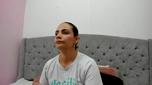 Valesskahall online show from 12/17/25, 12:22