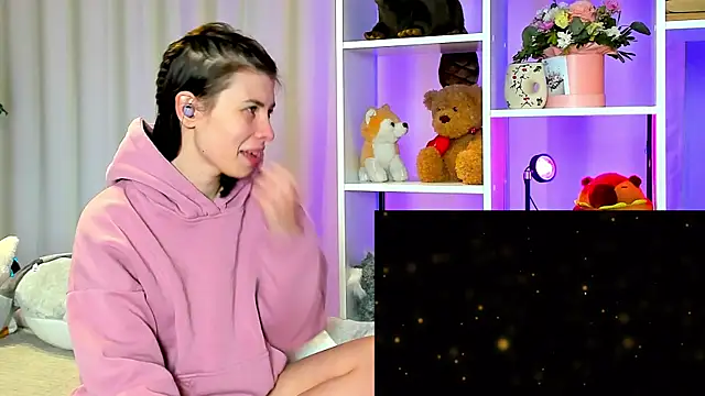 Snapshot of callmetori chatting on 12/04/24, 03:21 callmetori online show from 12/04/24, 03:21