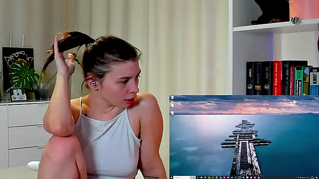 Snapshot of callmetori chatting on 12/30/24, 02:30 callmetori online show from 12/30/24, 02:30