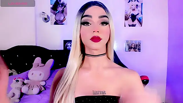 Elissa taylor  online show from 11/18/25, 03:12