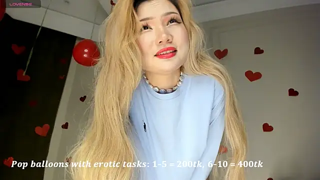 Snapshot of Xiao_Mei_ chatting on 02/15/25, 12:48 Xiao Mei online show from 02/15/25, 12:48