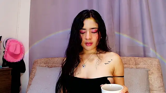 adara johnson   online show from 10/20/25, 11:43