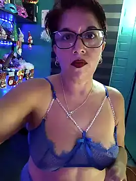 Snapshot of TRISH_MILF chatting on 12/20/24, 01:14 TRISH MILF online show from 12/20/24, 01:14