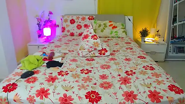 Kendralove31xxx online show from 02/09/25, 06:33