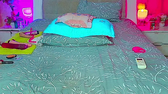 Kendralove31xxx online show from 04/12/26, 04:50