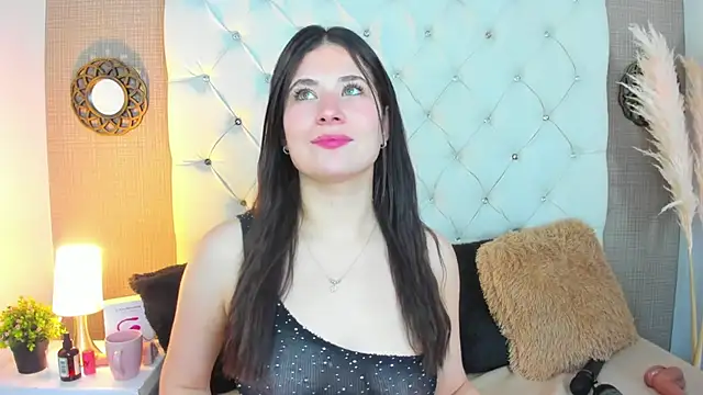 Snapshot of ValeryLovee chatting on 02/01/25, 09:32 ValeryLovee online show from 02/01/25, 09:32