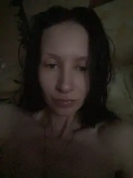 Snapshot of Starry_Siren chatting on 04/25/26, 01:52 Starry Siren online show from 04/25/26, 01:52