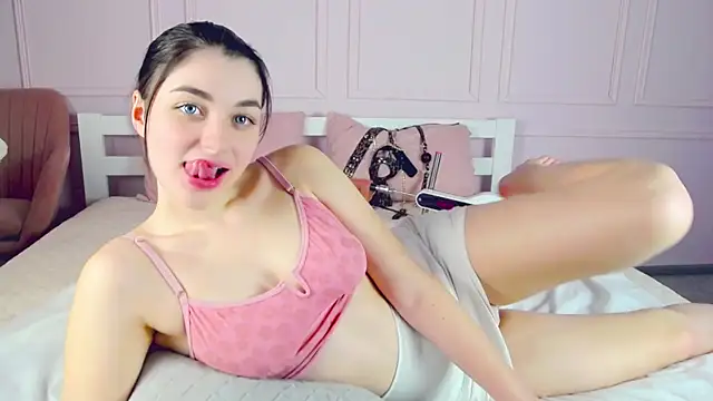 AngelinaWett online show from 01/19/25, 04:14