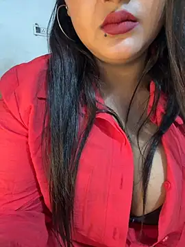 Ayesha mahi online show from 10/31/25, 11:00