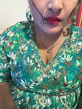 Ayesha mahi online show from 11/21/25, 10:47