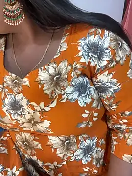 Ayesha mahi online show from 04/08/26, 10:04