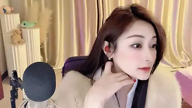 Daisy-77 online show from 02/23/25, 11:58