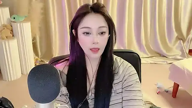 Daisy-77 online show from 03/08/25, 09:18