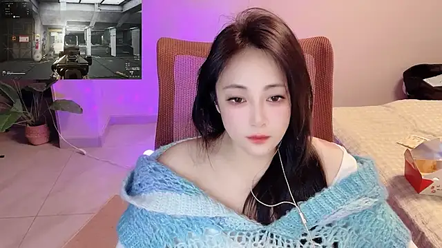 Snapshot of Daisy-77 chatting on 04/29/26, 01:04 Daisy-77 online show from 04/29/26, 01:04