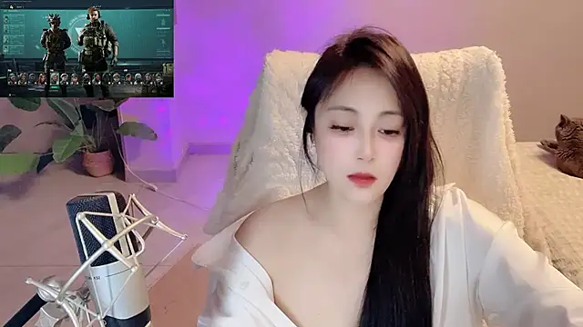 Snapshot of Daisy-77 chatting on 05/06/26, 01:27 Daisy-77 online show from 05/06/26, 01:27