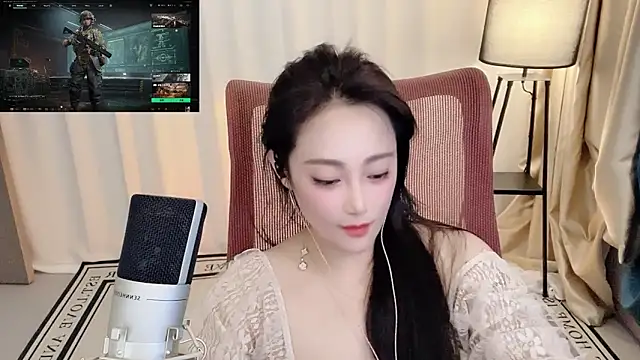 Snapshot of Daisy-77 chatting on 06/03/26, 02:33 Daisy-77 online show from 06/03/26, 02:33