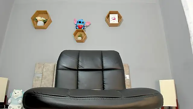 Snapshot of Chloe_narcise chatting on 03/22/25, 04:14 Chloe narcise online show from 03/22/25, 04:14