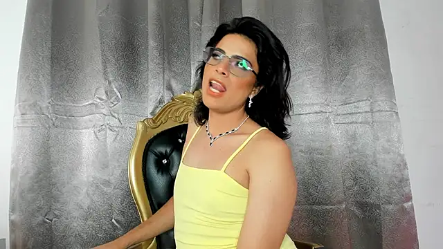 Snapshot of Eterea_blow chatting on 03/04/25, 08:46 Eterea blow online show from 03/04/25, 08:46