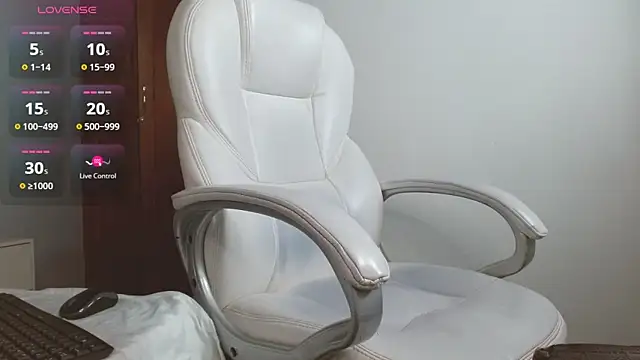 Snapshot of cintia_hills chatting on 03/05/25, 07:16 cintia hills online show from 03/05/25, 07:16