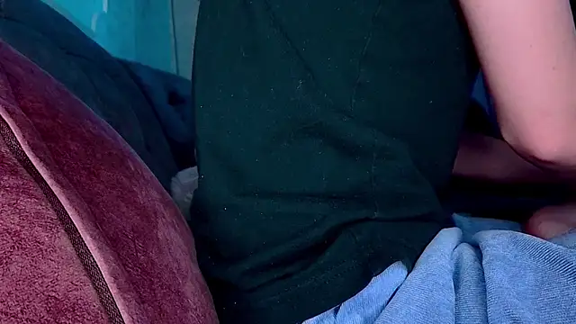 Snapshot of AgnesMillerS chatting on 12/06/24, 10:49 AgnesMillerS online show from 12/06/24, 10:49