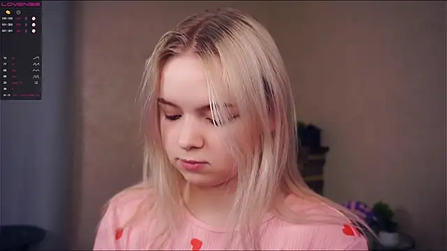 ZaraCreedon online show from 03/06/25, 10:26