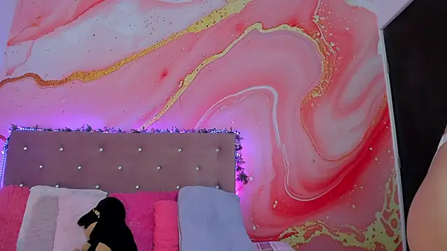 Daisy  rose online show from 01/28/25, 11:06