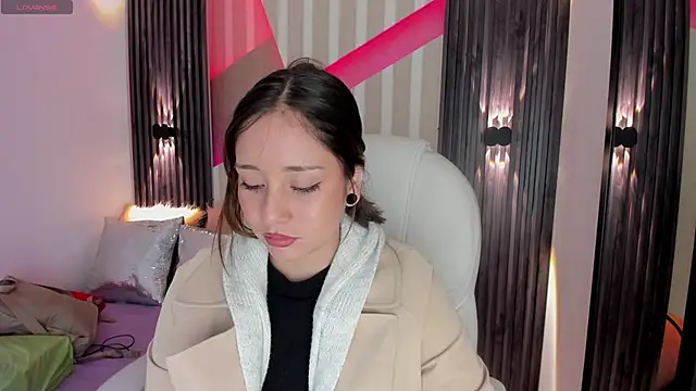 emily layton online show from 03/12/25, 01:08