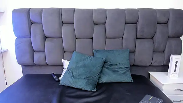 Snapshot of Alison_Chan_ chatting on 02/21/25, 04:26 Alison Chan online show from 02/21/25, 04:26