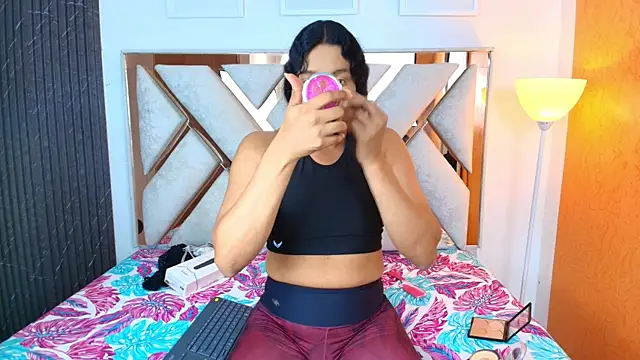 Snapshot of Alison_Chan_ chatting on 10/10/25, 01:54 Alison Chan online show from 10/10/25, 01:54