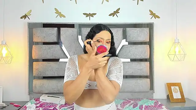 Snapshot of Alison_Chan_ chatting on 12/18/25, 04:13 Alison Chan online show from 12/18/25, 04:13