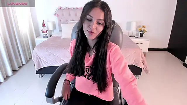 Snapshot of _Abby_23_ chatting on 12/27/24, 02:01 Abby 23 online show from 12/27/24, 02:01