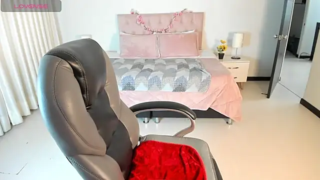 Snapshot of _Abby_23_ chatting on 02/02/25, 12:57 Abby 23 online show from 02/02/25, 12:57