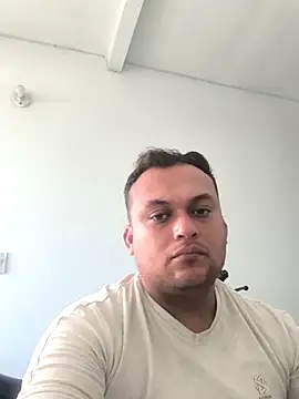 lrincon9508 online show from 06/17/26, 05:47