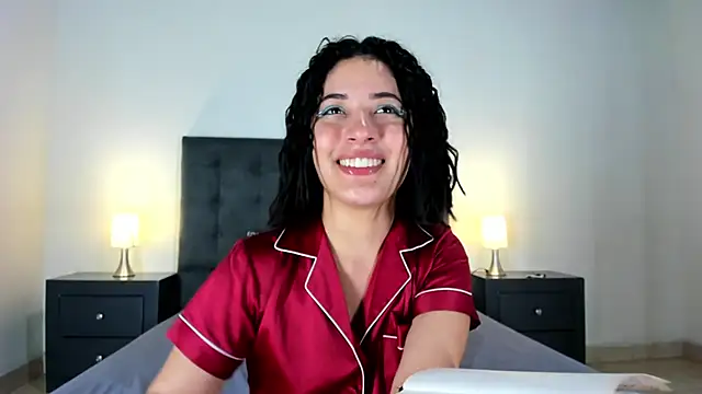 RileySkye online show from 12/22/24, 09:00