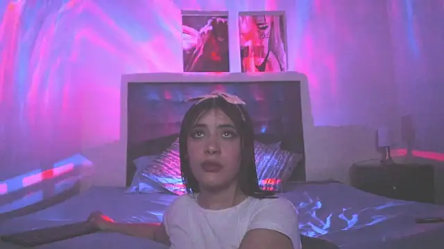 RileySkye online show from 01/20/25, 02:43