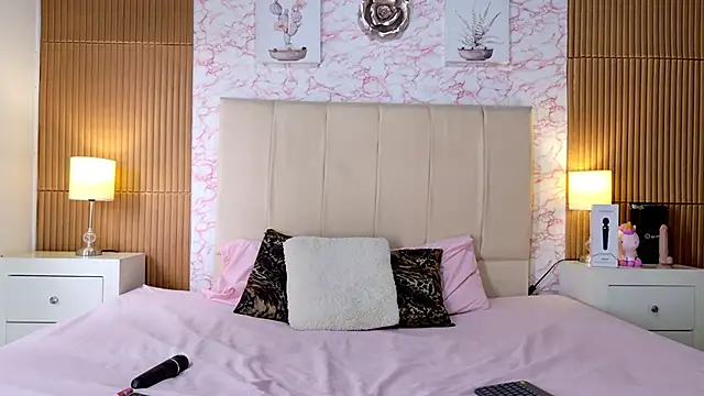 RileySkye online show from 10/11/25, 06:39